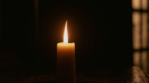 Why Do Beeswax Candles Burn Longer? - Ames Farm Single Source Honey